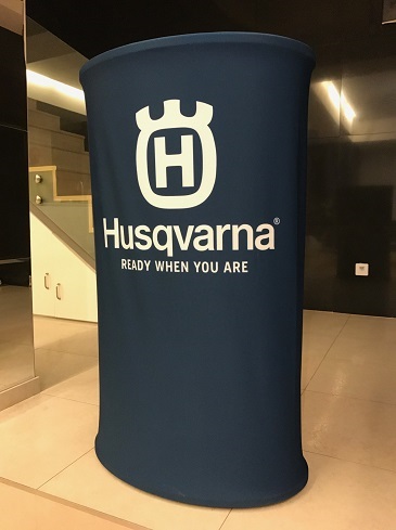 Comptoir publicitaire avec impression textile