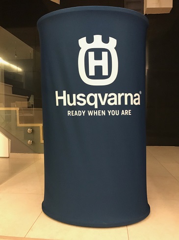 Comptoir publicitaire avec impression textile