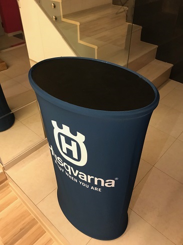 Comptoir publicitaire avec impression textile