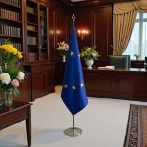 drapeau UE sur hampe
