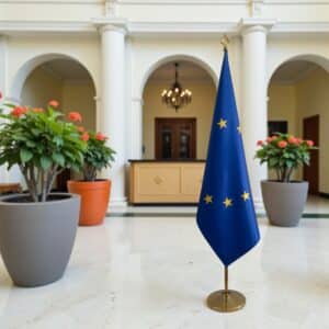 drapeau UE sur hampe