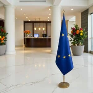 drapeau UE sur hampe