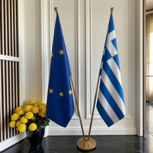 drapeau Grèce et UE sur pied