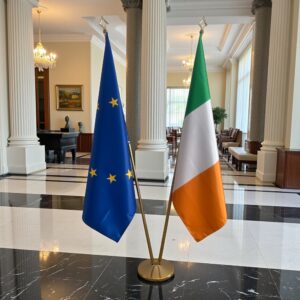drapeau Irlande avec mat