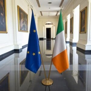 drapeau Irlande avec mat