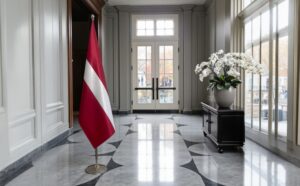 drapeau Lettonie avec pied