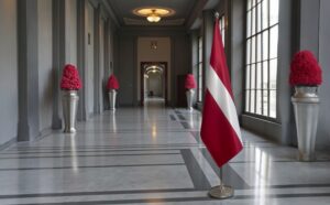 drapeau Lettonie avec pied