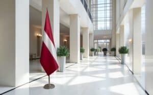 drapeau Lettonie avec pied