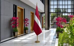 drapeau Lettonie avec socle