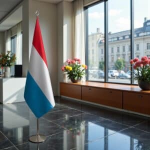 drapeau Luxembourg sur socle