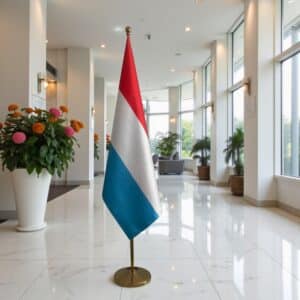 drapeau Luxembourg avec mat