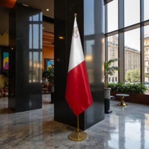 drapeau Malte avec mat