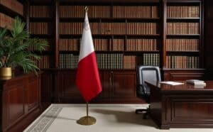 drapeau Malte avec pied