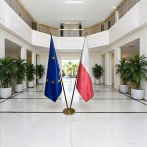 drapeau Pologne sur hampe