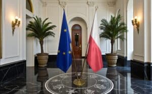 drapeau Pologne sur hampe