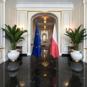 drapeau Pologne sur hampe