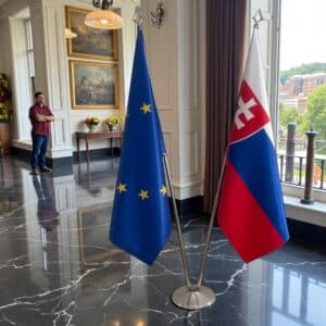 drapeau Slovaquie sur pied