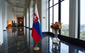 drapeau Slovaquie avec socle