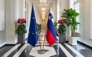 drapeau Slovenie avec socle