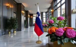 drapeau Slovenie avec hampe