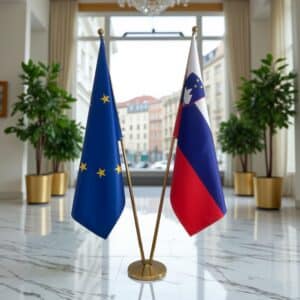 drapeau Slovenie avec hampe