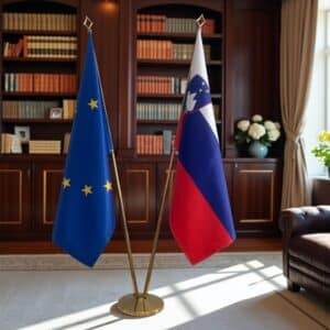 drapeau Slovenie avec hampe