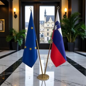 drapeau Slovenie avec hampe