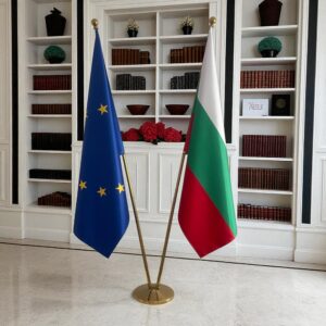 drapeau bulgarie avec mât