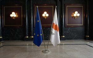 drapeau Chypre et UE