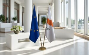 drapeau Chypre et UE pour mâts