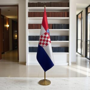 drapeau Croatie avec pied