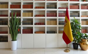 drapeau espagne avec pied