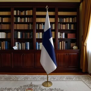 drapeau Finlande avec pied
