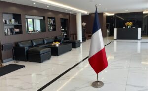 drapeau france sur hampe