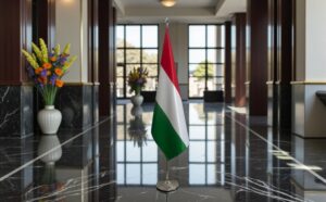 drapeau Hongrie sur socle