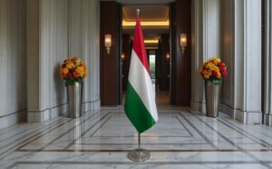 drapeau Hongrie sur hampe