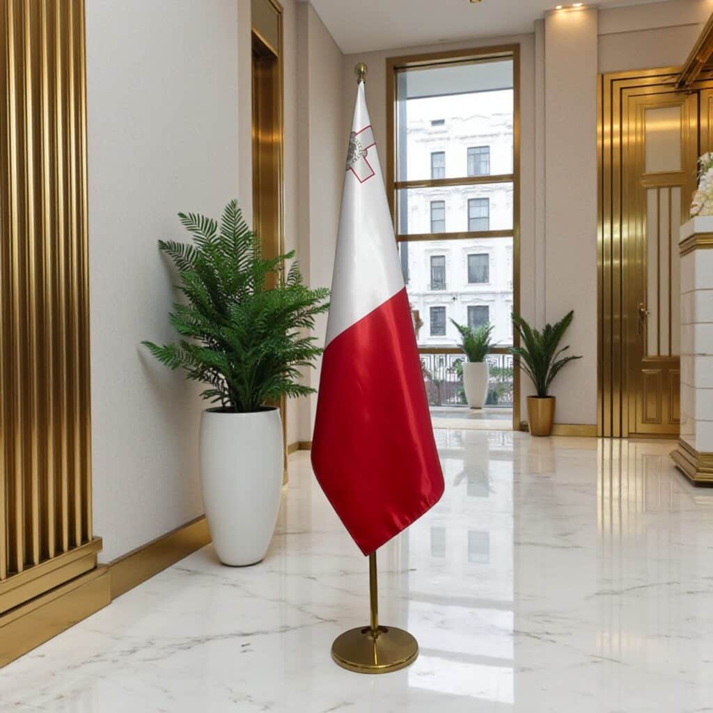 drapeau malte sur pied