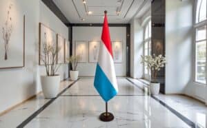 socle drapeau luxembourg