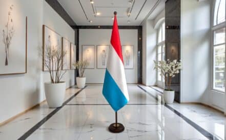 socle drapeau luxembourg