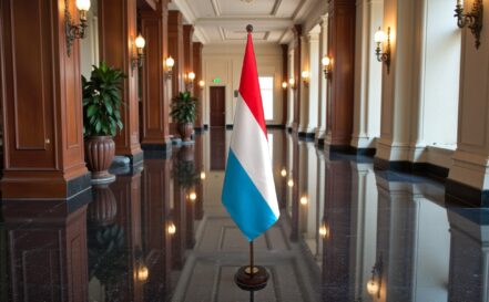 socle drapeau luxembourg